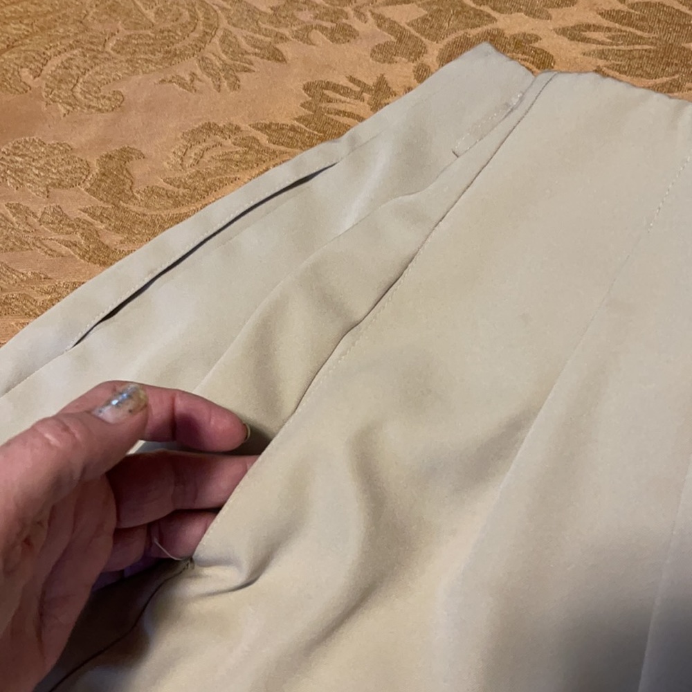 Used Bermuda size 12 - Picture 4 of 11